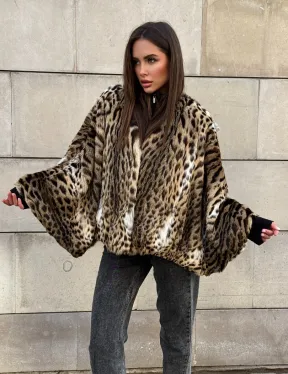 Женское манто из меха оцелота с потайным поясом - модель «Летучая мышь»