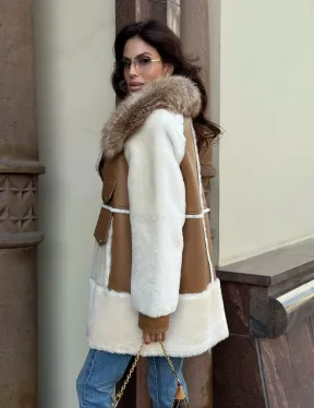 Стильная дублёнка из мериноса с воротником из меха лисы