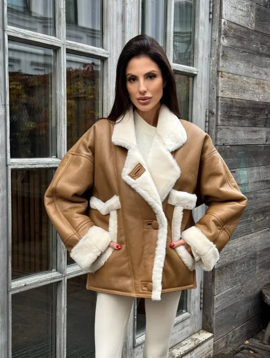 Модная куртка - дубленка в стиле «Oversize» на пуговицах и манжетами на рукавах