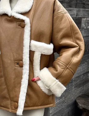 Модная куртка - дубленка в стиле «Oversize» на пуговицах и манжетами на рукавах