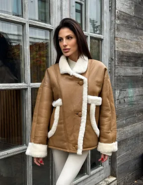 Модная куртка - дубленка в стиле «Oversize» на пуговицах и манжетами на рукавах