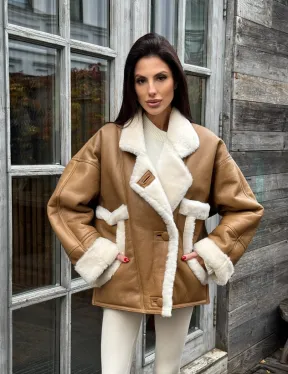 Модная куртка - дубленка в стиле «Oversize» на пуговицах и манжетами на рукавах