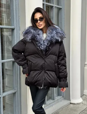 Модный пуховик в стиле Oversize с натуральным мехом чернобурки