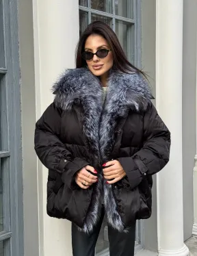 Модный пуховик в стиле Oversize с натуральным мехом чернобурки