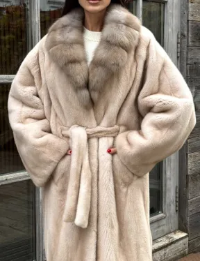 Шуба LUXURY кимоно из норки IVORY с английским воротником из меха куницы