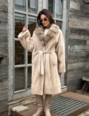 Шуба LUXURY кимоно из норки IVORY с английским воротником из меха куницы