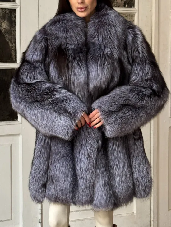 Натуральная шуба из меха чернобурки, воротник шаль