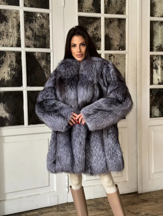 Натуральная шуба из меха чернобурки, воротник шаль