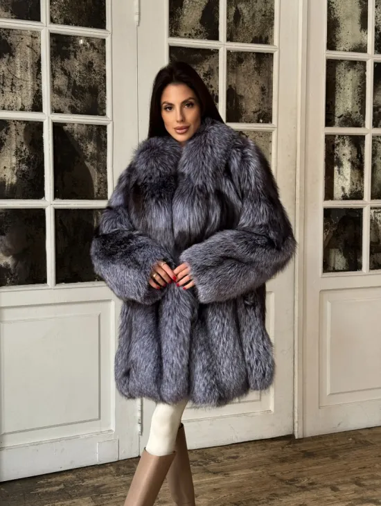 Натуральная шуба из меха чернобурки, воротник шаль