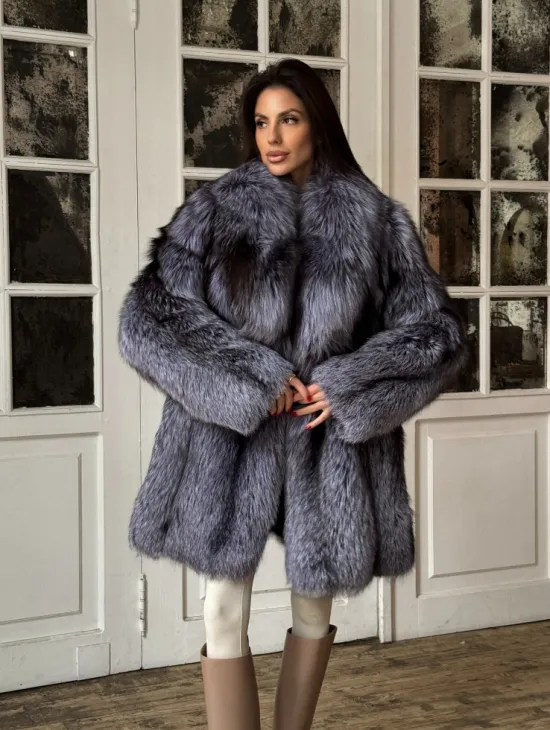Натуральная шуба из меха чернобурки, воротник шаль