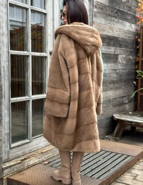 Шуба из меха премиальной плюшевой норки с капюшоном