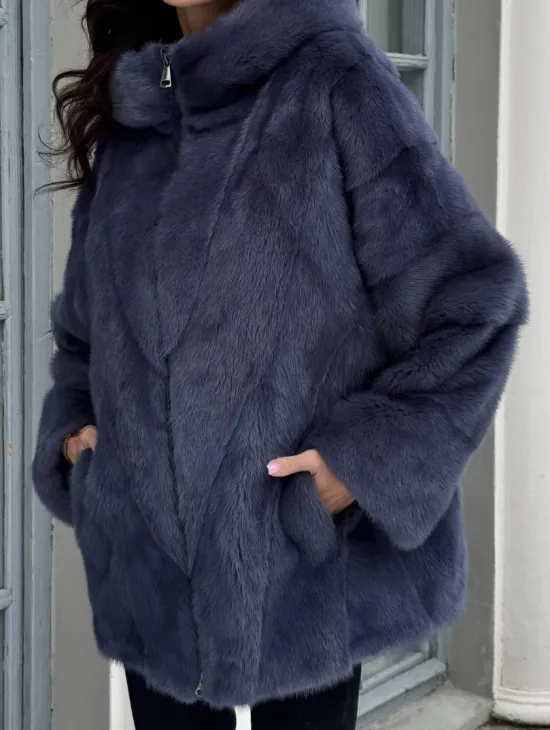 Меховая курточка - бомбер из аукционной норки с капюшоном