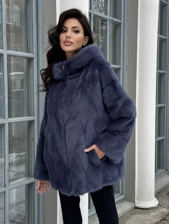 Меховая курточка - бомбер из аукционной норки с капюшоном