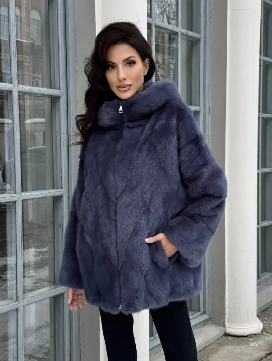 Меховая курточка - бомбер из аукционной норки с капюшоном