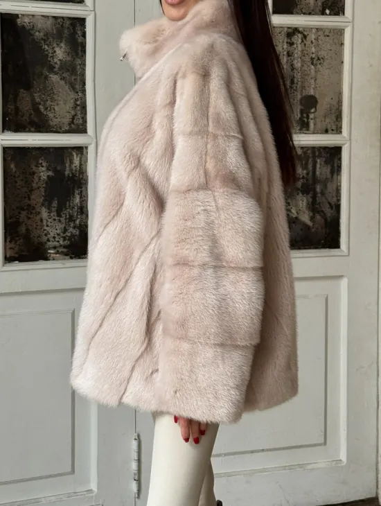 Зимняя норковая шуба - курточка, стойка воротник - на молнии