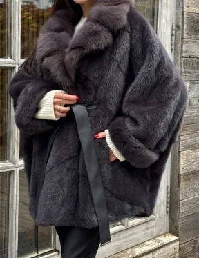 Шуба Летучая мышь из норки Graphite с английским воротником из меха куницы
