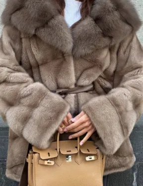 Женское зимнее норковое пончо с капюшоном куница - цвет пастель