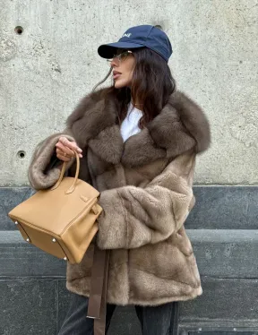 Женское зимнее норковое пончо с капюшоном куница - цвет пастель