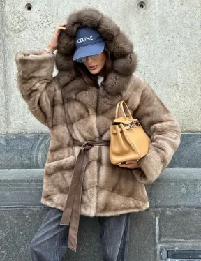 Женское зимнее норковое пончо с капюшоном куница - цвет пастель