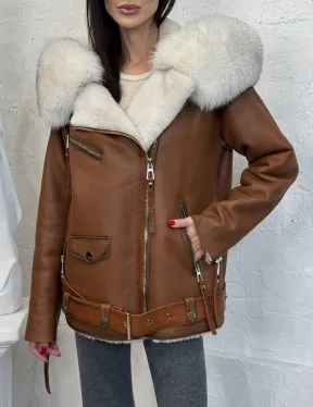 Дубленка - куртка женская из натуральной овчины с капюшоном из меха финского песца