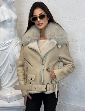 Дубленка из натуральной овчины со шнуровкой на спине и воротником из меха песца