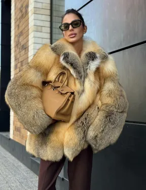 Золотистая шуба из натурального меха лисы цельные пластины