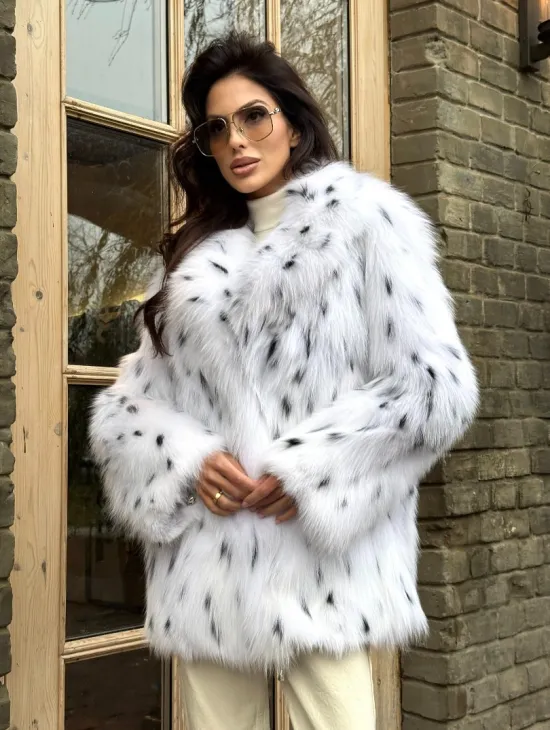 Шуба из цельных шкур натурального меха лисы под рысь (ручная работа)
