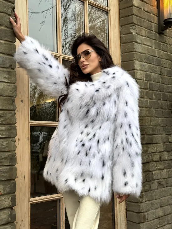 Шуба из цельных шкур натурального меха лисы под рысь (ручная работа)
