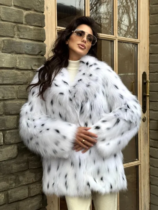 Шуба из цельных шкур натурального меха лисы под рысь (ручная работа)