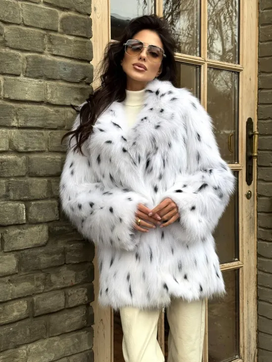 Шуба из цельных шкур натурального меха лисы под рысь (ручная работа)