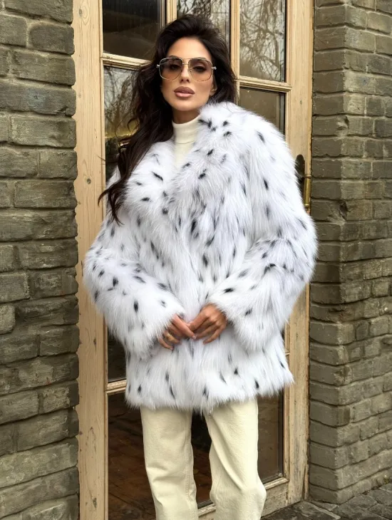 Шуба из цельных шкур натурального меха лисы под рысь (ручная работа)