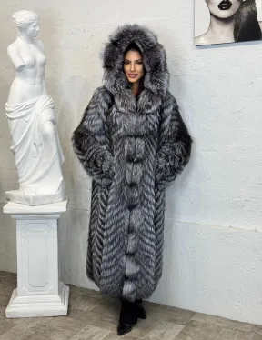 Длинная шуба с капюшоном из натуральной лисы Silver Fox Fur в росшив