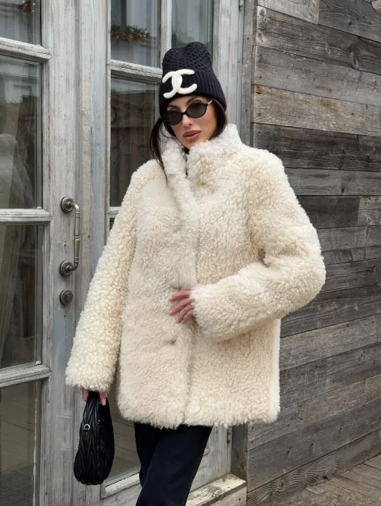 Женская шуба - дубленка двухсторонняя из натурального меха тиградо, стойка воротник