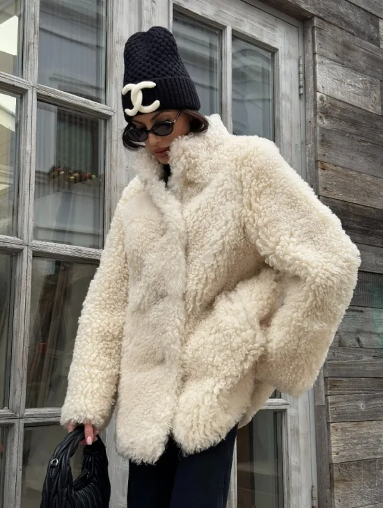 Женская шуба - дубленка двухсторонняя из натурального меха тиградо, стойка воротник