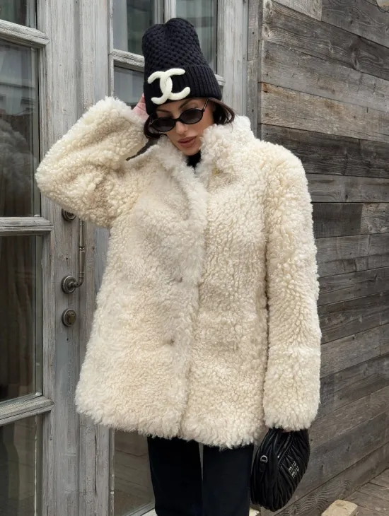 Женская шуба - дубленка двухсторонняя из натурального меха тиградо, стойка воротник