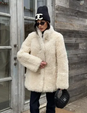 Женская шуба - дубленка двухсторонняя из натурального меха тиградо, стойка воротник