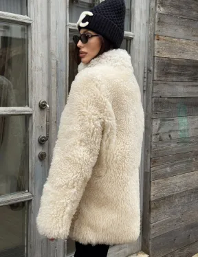 Женская шуба - дубленка двухсторонняя из натурального меха тиградо, стойка воротник