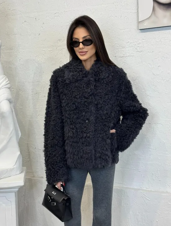 Короткая шуба - дубленка из натуральной овчины,  воротник апаш