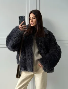 Короткая шуба - дубленка из натуральной овчины,  воротник апаш