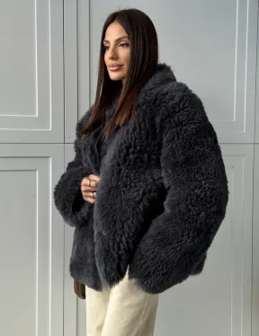 Короткая шуба - дубленка из натуральной овчины,  воротник апаш