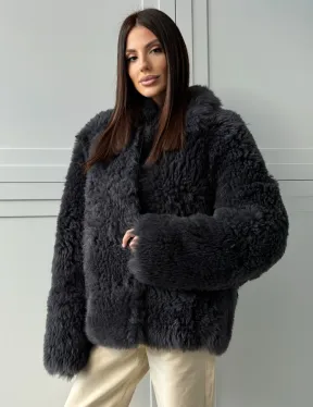 Короткая шуба - дубленка из натуральной овчины,  воротник апаш