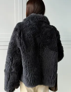 Короткая шуба - дубленка из натуральной овчины,  воротник апаш