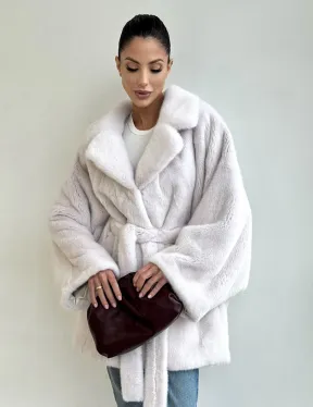 Premium шуба Летучая мышь из меха норки SAGA FURS с потайным меховым поясом