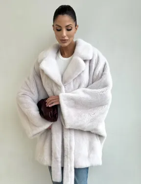 Premium шуба Летучая мышь из меха норки SAGA FURS с потайным меховым поясом