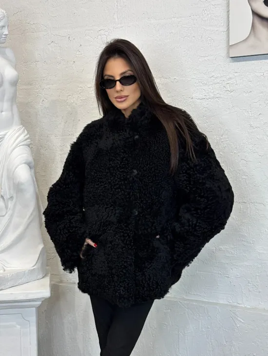Черный двухсторонний полушубок из натурального меха овчины