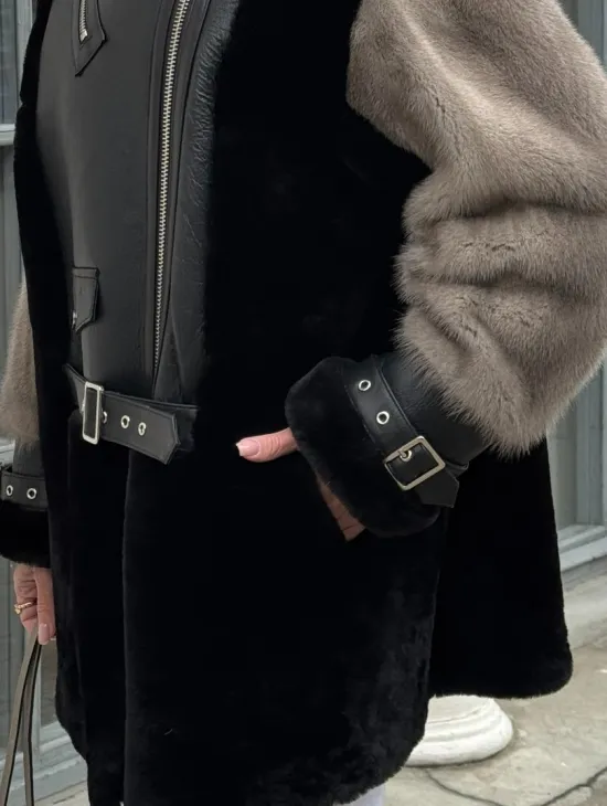 Удлиненная дубленка из натурального мериноса с отделкой из меха норки