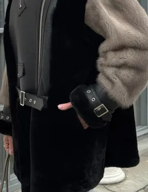 Удлиненная дубленка из натурального мериноса с отделкой из меха норки