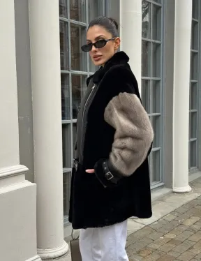 Удлиненная дубленка из натурального мериноса с отделкой из меха норки