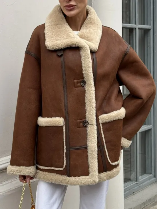 Современная коричневая дубленка из меха кёрли «Casual style»