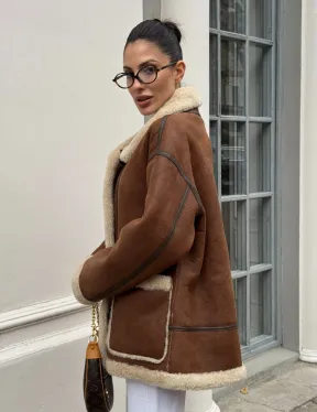 Современная коричневая дубленка из меха кёрли «Casual style»